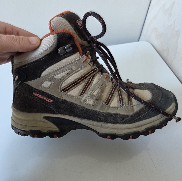 Boots - Picture 5 of 7